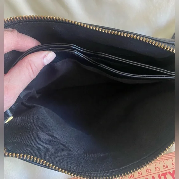 NWOT Vegan Leather Crossbody, Top Zip Closure, interior zip pocket/compartments - Picture 9 of 14